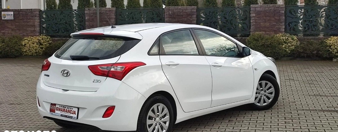 Hyundai I30 cena 39900 przebieg: 201000, rok produkcji 2015 z Grybów małe 781